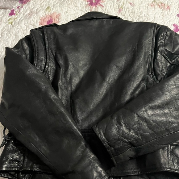 Vintage black leather biker jacket size XL women’s lined warm w/zippers & snaps - Picture 13 of 16